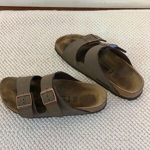 Birkenstock women’s Tan Double Strap Sandals